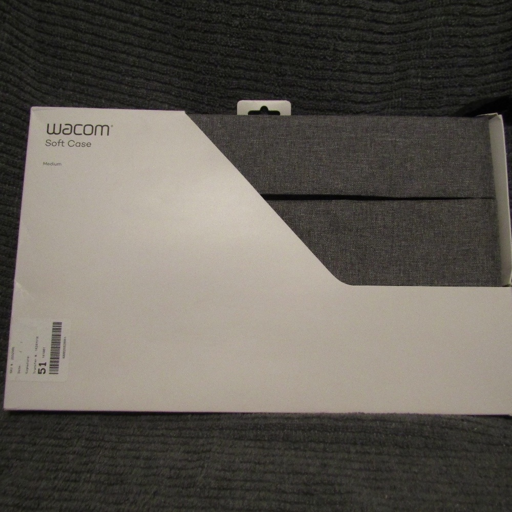 Wacom Soft Carrying Case for Wacom Intuos Tablet (ACK52701)